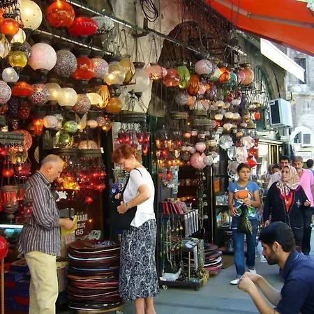 Lägenhetshotell Almond Hill 2*