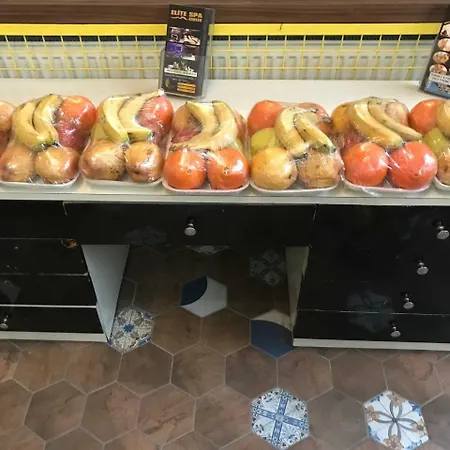 Almond Hill Lägenhetshotell 2*