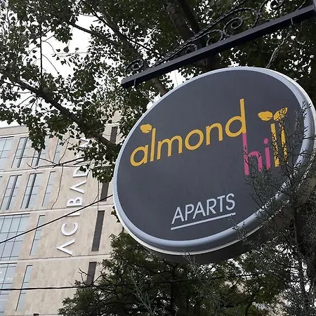 מלון דירות Almond Hill
