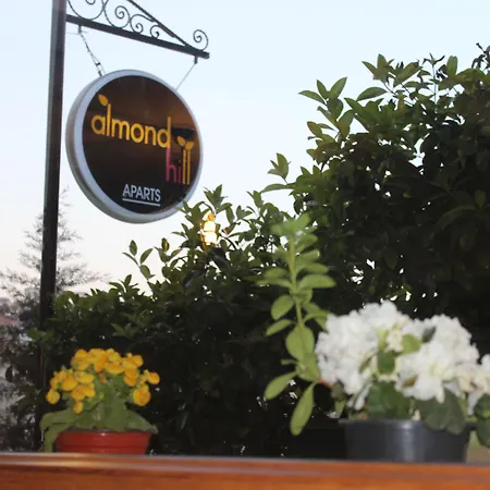 Almond Hill מלון דירות