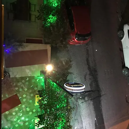 Almond Hill מלון דירות